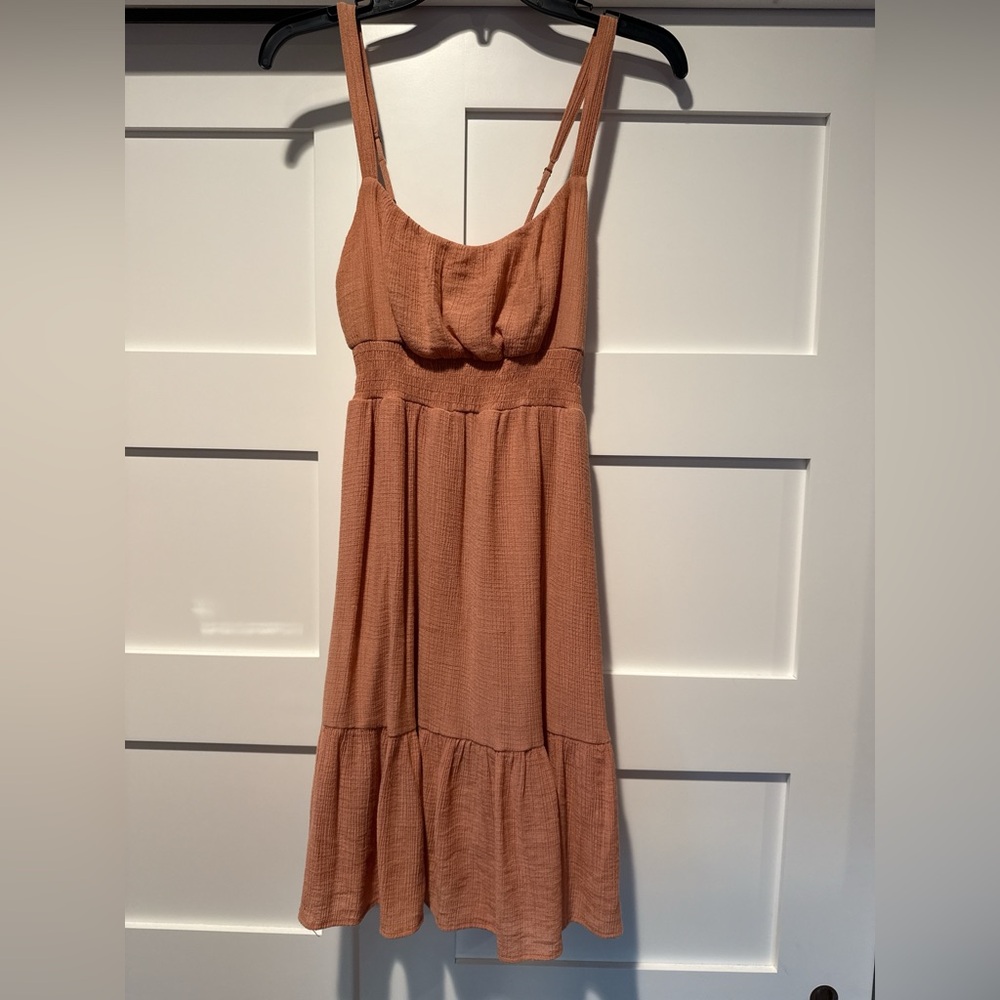 Flirty Mauve Cut-Out Mini Dress with Adjustable Straps – Size Medium